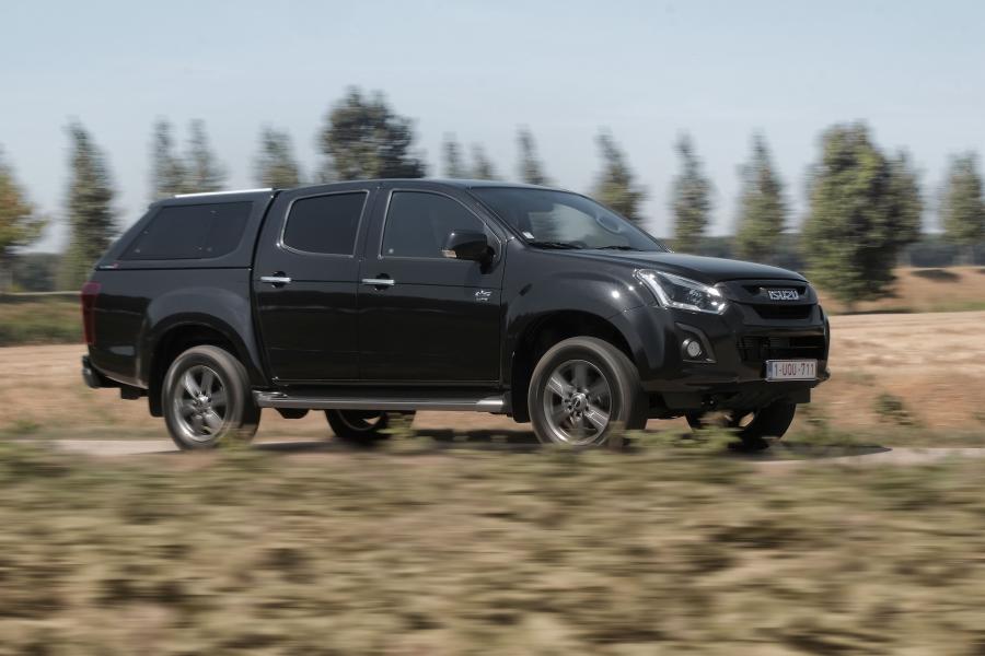  Isuzu D-Max LXS Life Double Cab 2017 года  (EU) (фото 16 из 20)